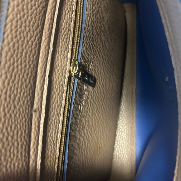 Pink Haley NWOT vegan leather pebble crossbody bag with charms! Great colours - Picture 7 of 11